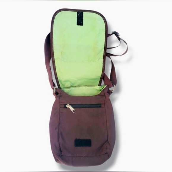 Columbia Sportswear Crossbody/Messenger Travel Bag Women's - Picture 2 of 13